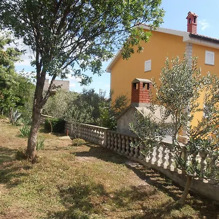 M&m ゴルニ・カリン