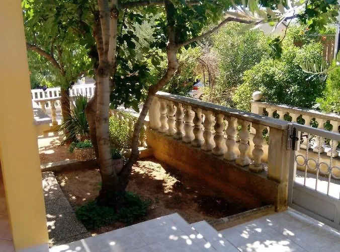 アパート M&m ゴルニ・カリン